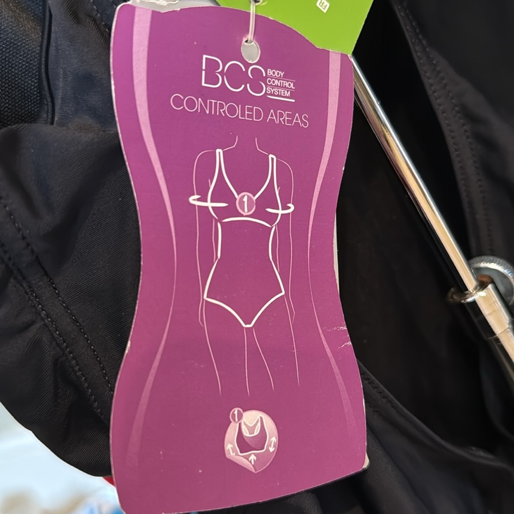 Aqua Sphere bathing suit. NWT. - Picture 6 of 7